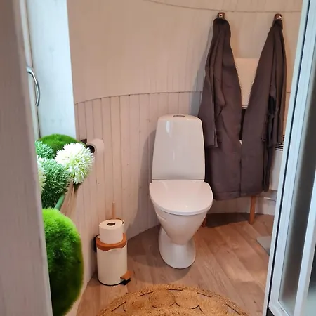 La Luxueuse Avec Jacuzy Campsite *