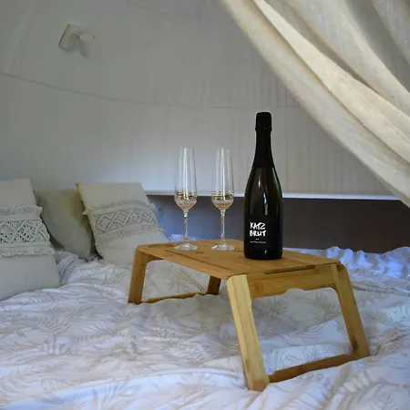 La Luxueuse Avec Jacuzy *