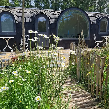 La Luxueuse Avec Jacuzy *