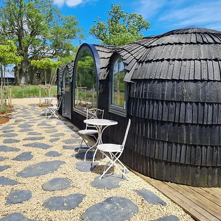 La Luxueuse Avec Jacuzy * Lavacherie