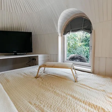 La Luxueuse Avec Jacuzy *