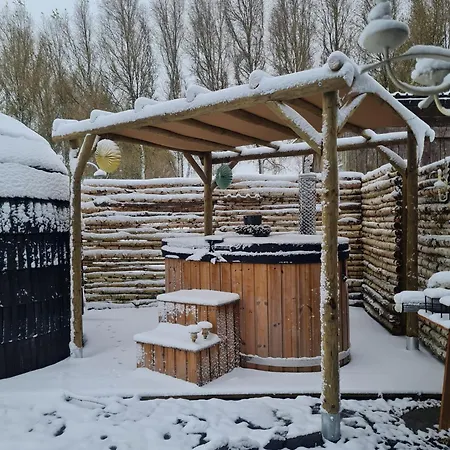 Campsite La Luxueuse Avec Jacuzy *