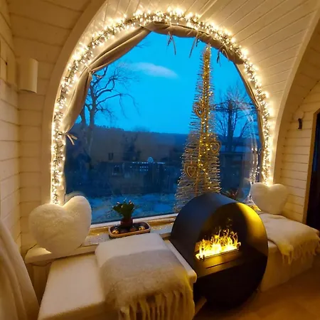 La Luxueuse Avec Jacuzy *