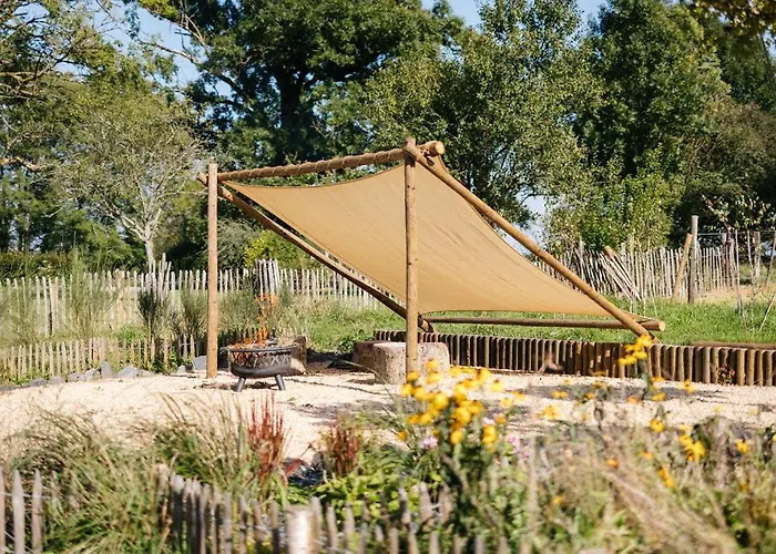 La Luxueuse Avec Jacuzy 拉瓦什里